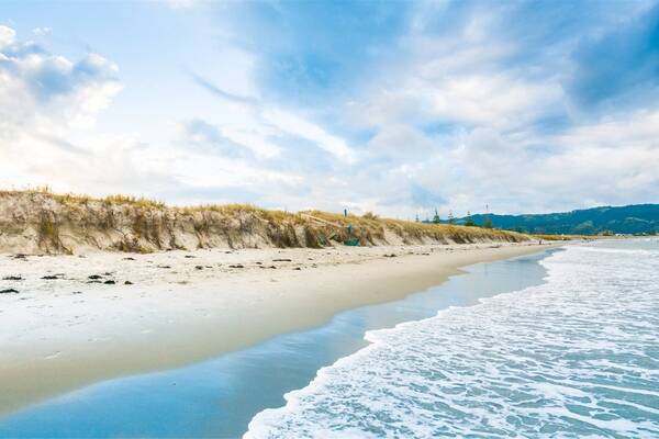 小白怎么能找到一个可靠的免费移动建站系统？